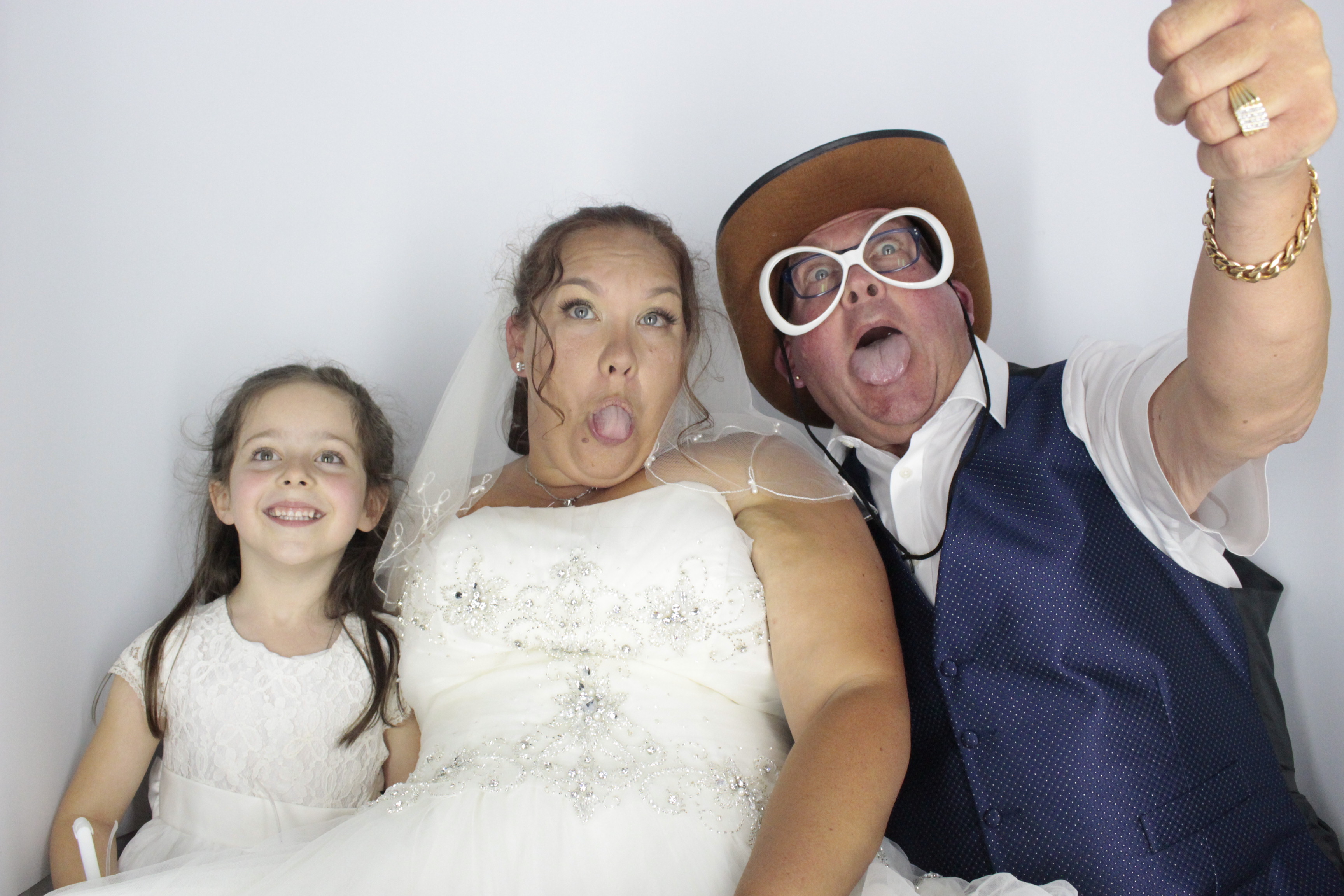  Heather & Daniel's Wedding | View more photos from the event at gallery.myphotoboothexperience.co.uk/u/MyPhotoBoothExperienceLtd/Heather-Daniels-Wedding